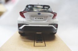 画像3: トヨタ C-HR 1/30ブラックxホワイトパールクリスタルシャイン（店頭展示用）