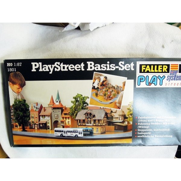 画像1: 『HO ファラー PlayStreet Basis-Set 1801 道路/バス基本セット』Faller (1)