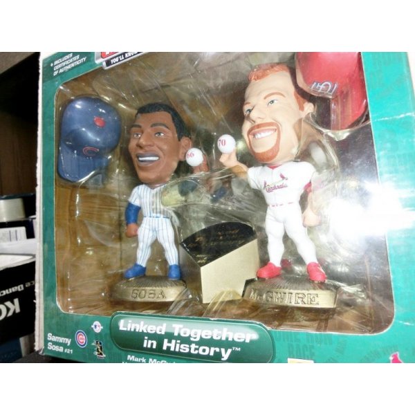 画像4: Headliners XL "LINKED TOGETHER IN HISTORY" Mark McGuire / St. Louis Cardinals & Sammy Sosa / Chicago Cubs Home Run Commemorative 2-Pack サミー・ソーサ＆マーク・マグワイア (4)