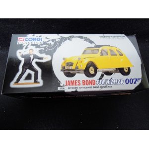 画像: 『007ボンドカー　ジェームズ・ボンドコレクション　シトロエン2CV&ジェームズ・ボンド人形　1/36』コーギー