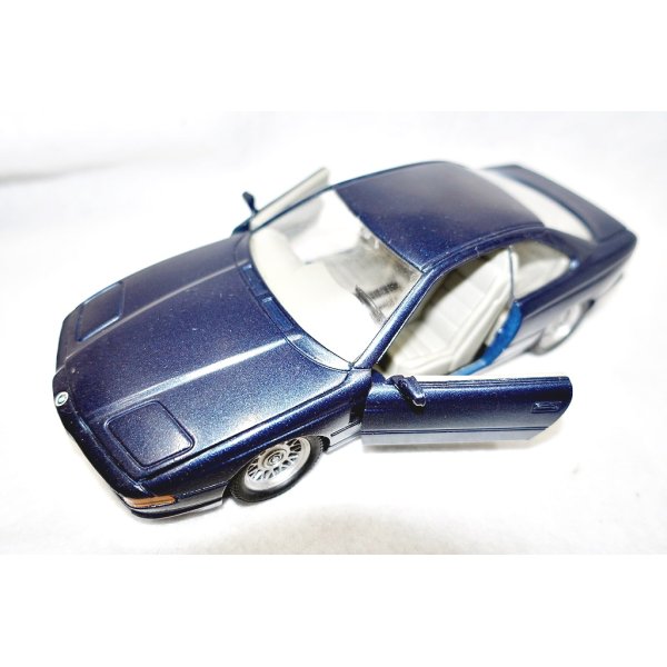 画像2: Welly BMW 850i 1/24 (2)