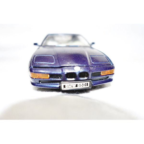 画像4: Welly BMW 850i 1/24 (4)