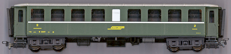 画像: STL 2202-1 RhB Personenwagen 2. Klasse 2221 grun 4-achsig